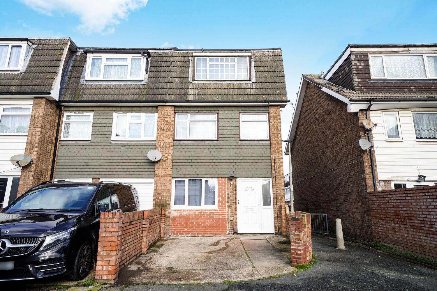 Apartment Spacious, 4 Bed, Garden, Parking, Excel
